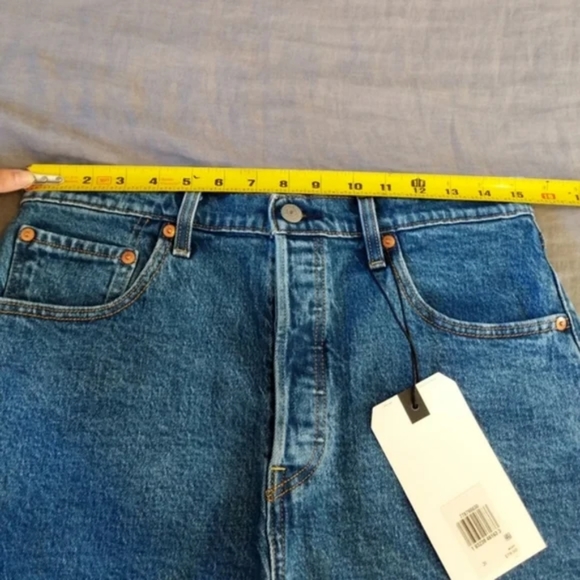 Levi's Ribcage High Waisted Jean Cut Off Shorts Charleston Erosion - Picture 9 of 16